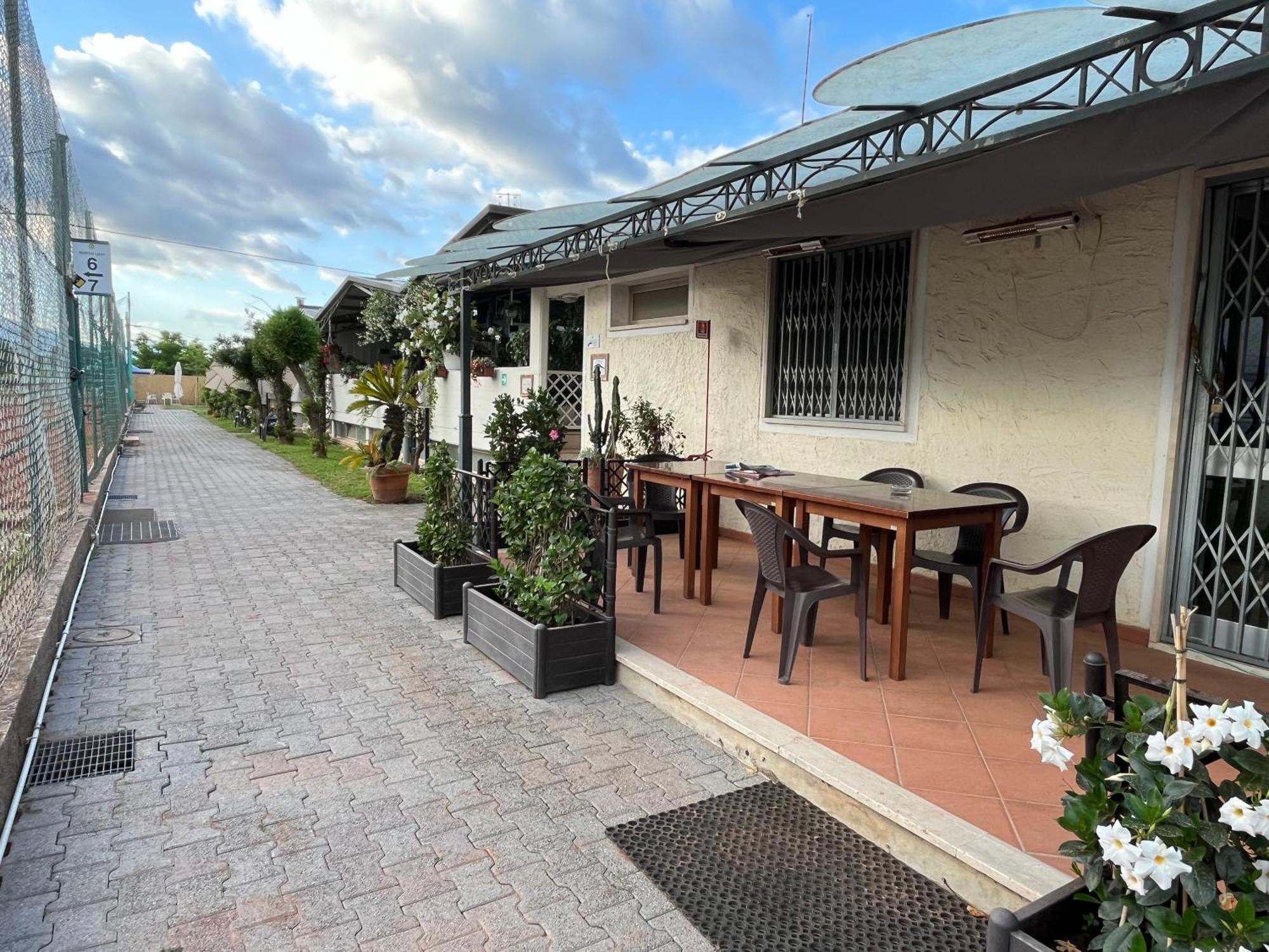 Casa Flo' Villa Marina Di Carrara Bagian luar foto